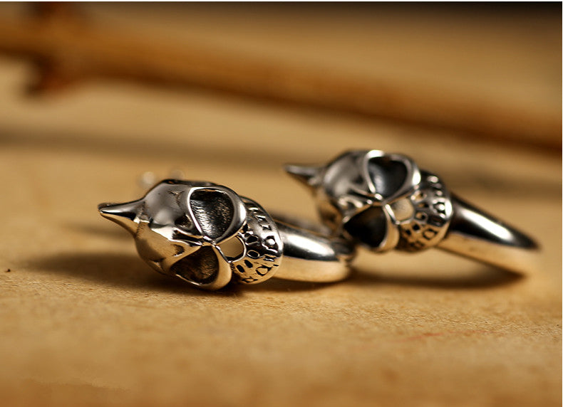 Skull stud earrings