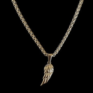 Necklaces stylish trendy and elegant jewelry for women